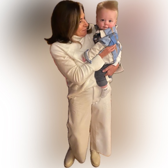 Banana Republic Winter white faux leather pants, size 29/8 - Picture 7 of 7